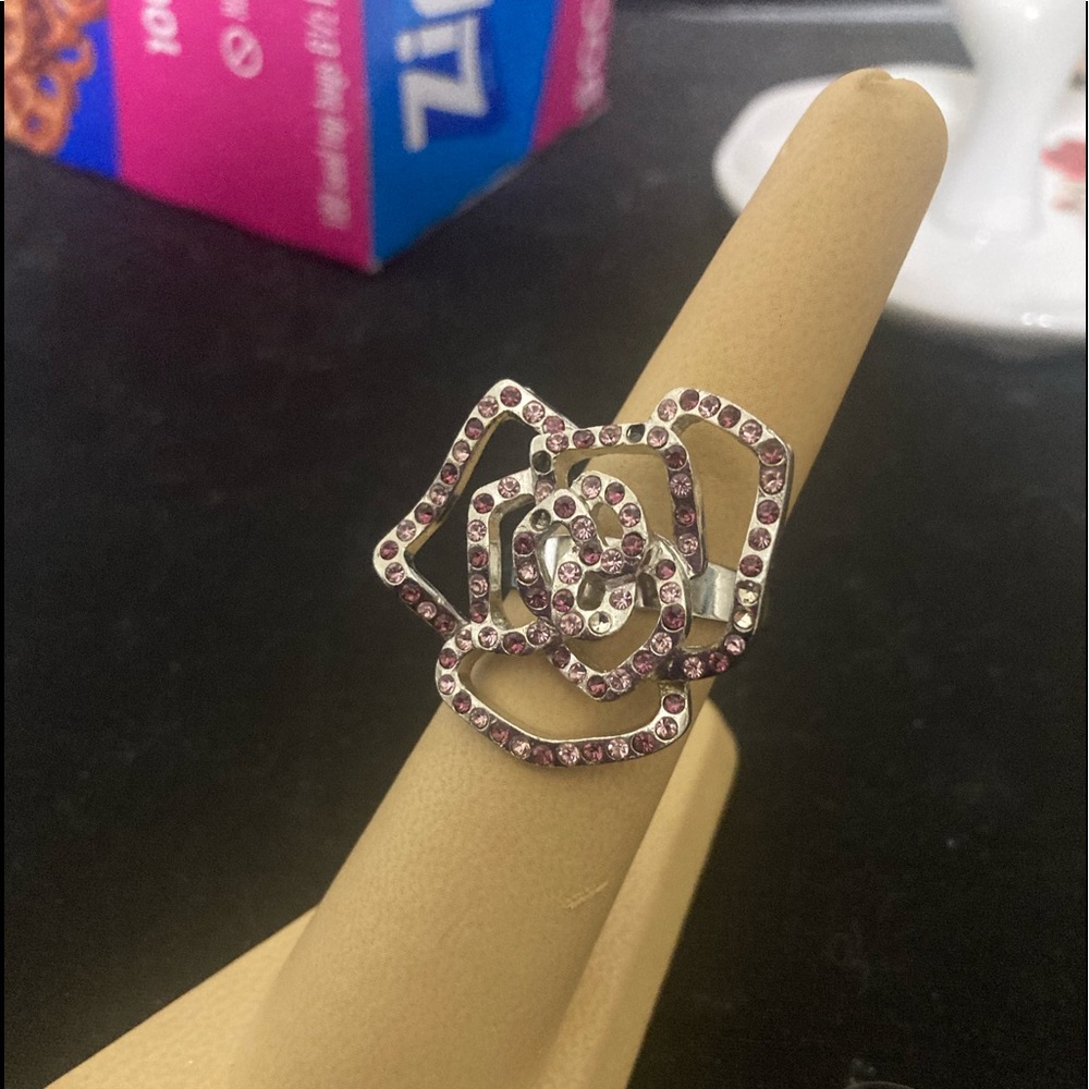 Women’s rose ring